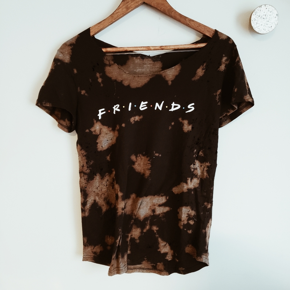 Friends distressed tv tshirt